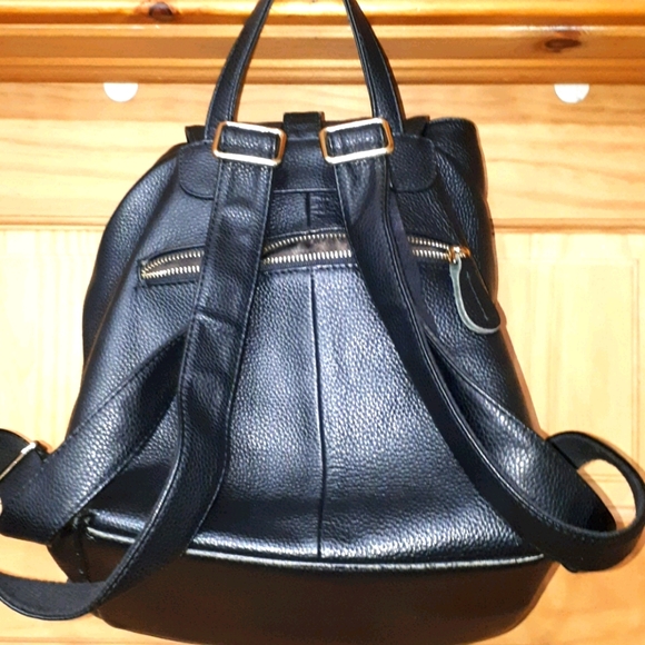 Boyatu Back Pack - Picture 2 of 4